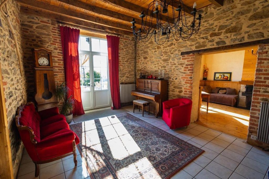 Chambres Et Tables D' Hotes Manglieu Экстерьер фото